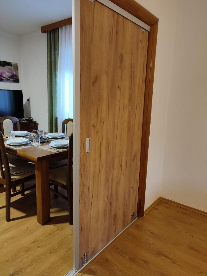 Apartman Adna Kulen Vakuf Exterior foto